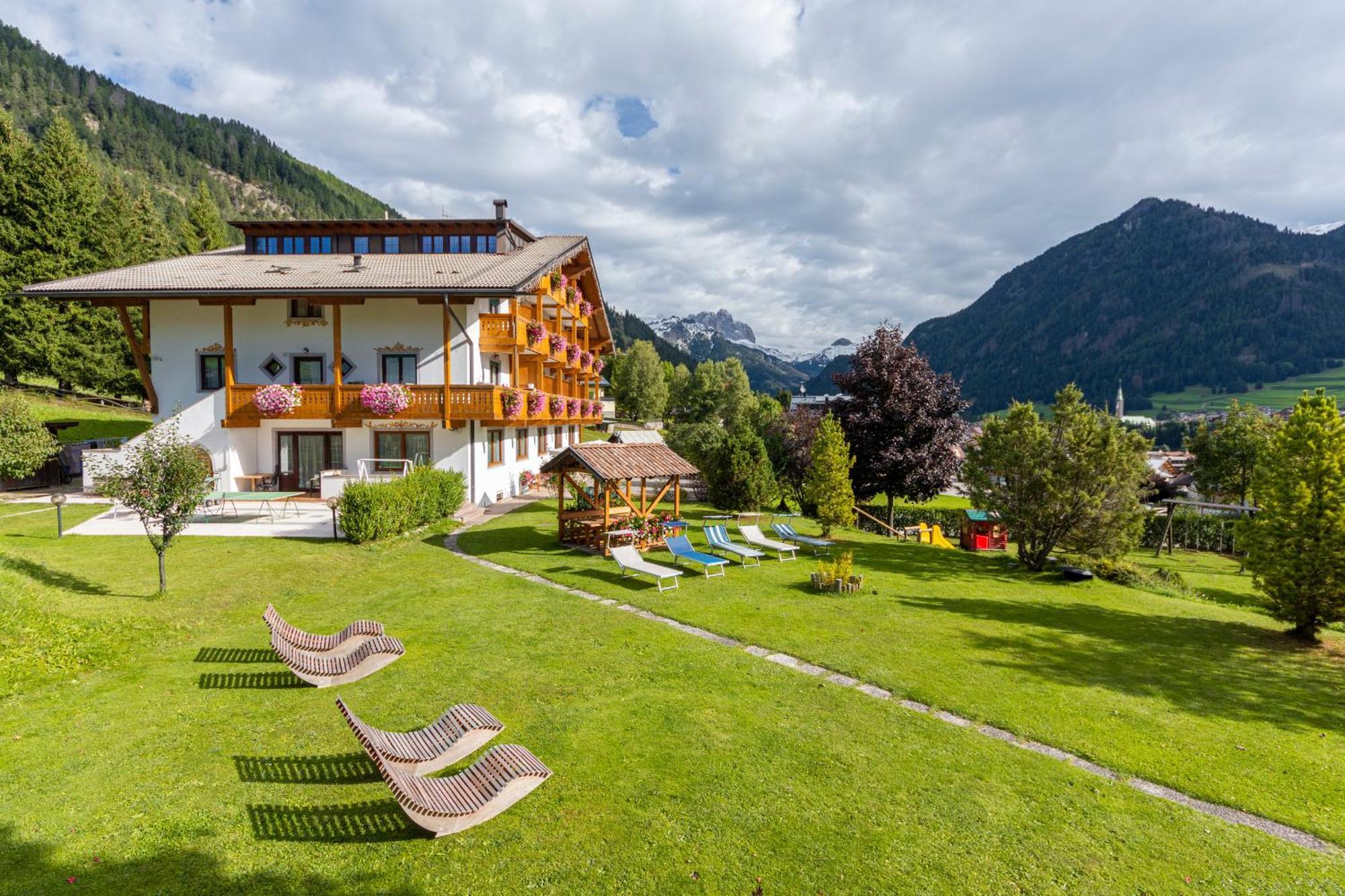 Villa Gemmy Pozza di Fassa Exterior foto